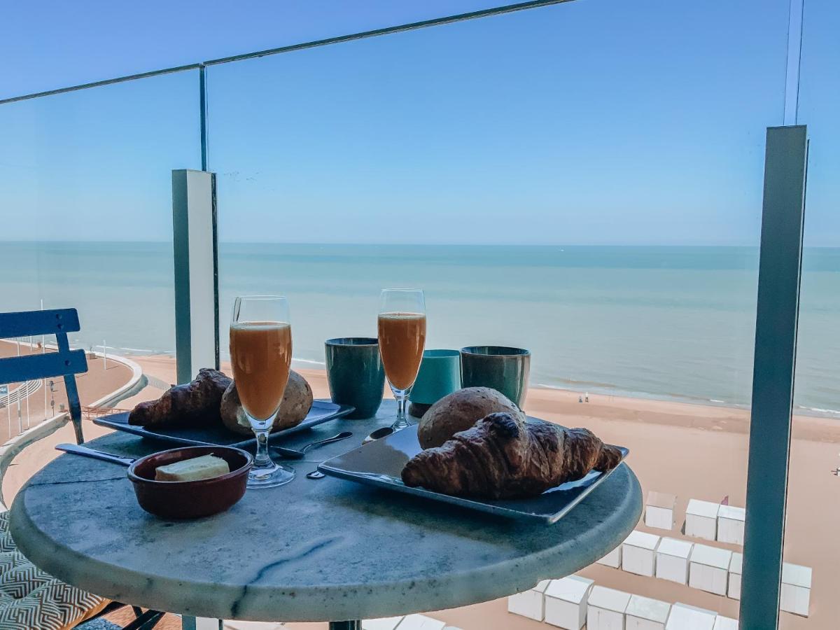 Genieten Van De Vlaamse Kust Met Prachtig Zeezicht De Haan Esterno foto