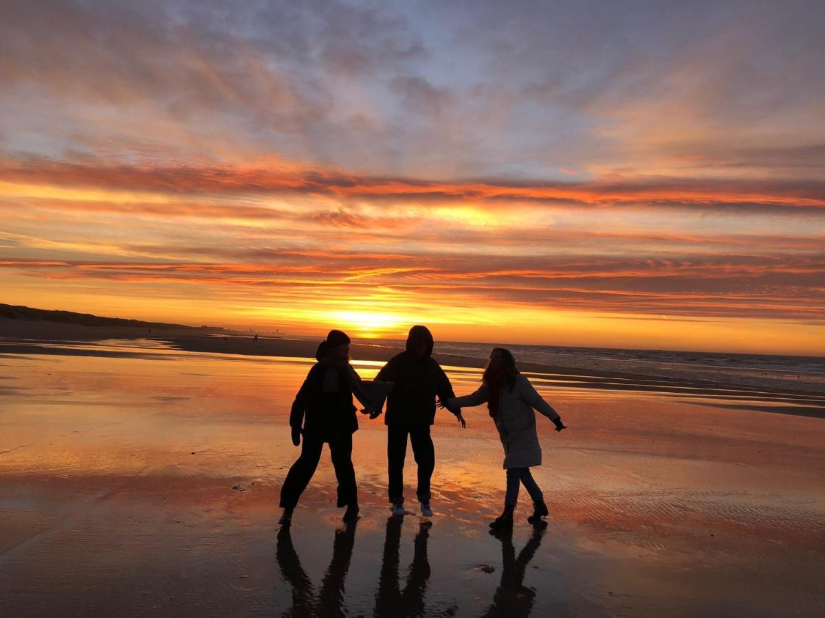 Genieten Van De Vlaamse Kust Met Prachtig Zeezicht De Haan Esterno foto